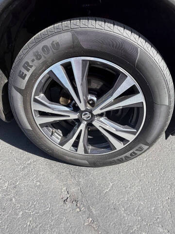 2017 Nissan Rogue SL
