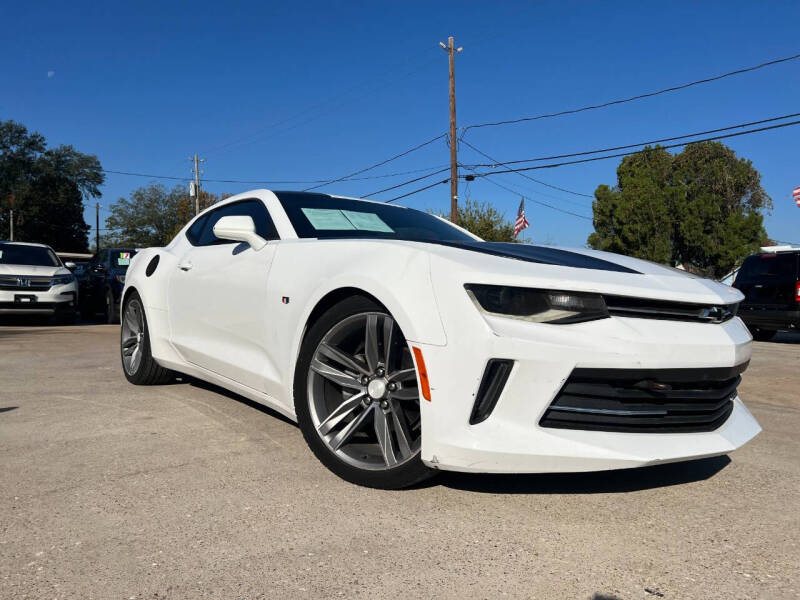 2017 Chevrolet Camaro 1LT's photo