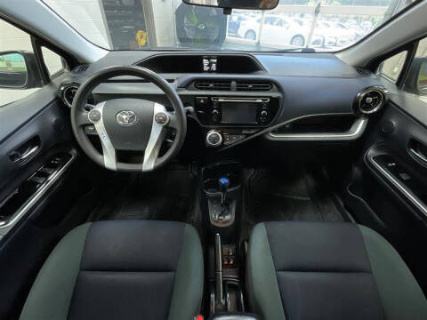 2016 Toyota Prius c Two