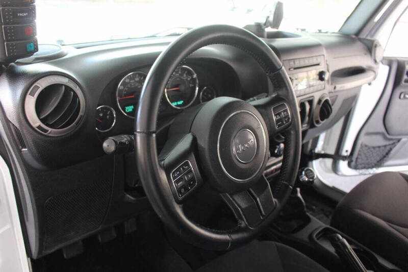 2017 Jeep Wrangler Sport