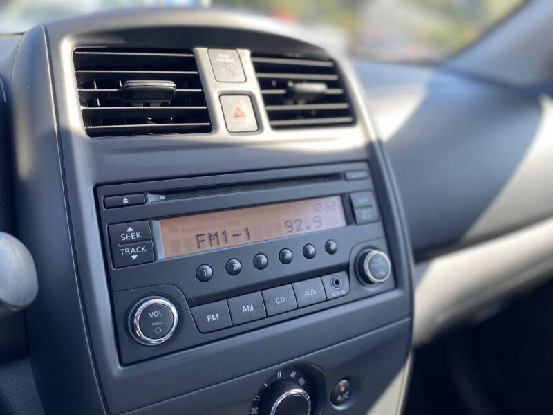 2018 Nissan Versa S Plus