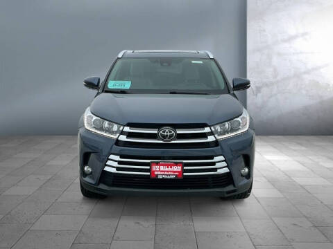 2017 Toyota Highlander Limited Platinum