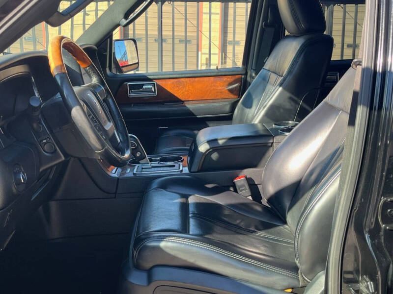 2017 Lincoln Navigator L Select