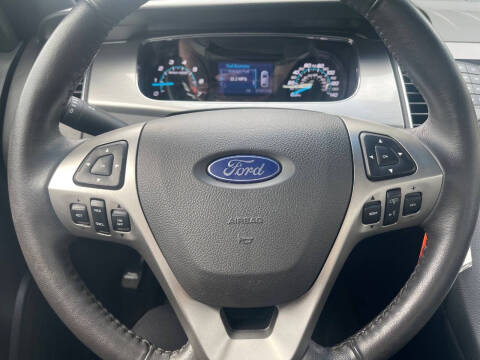 2015 Ford Taurus SEL