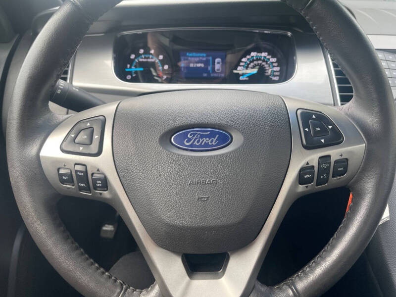 2015 Ford Taurus SEL