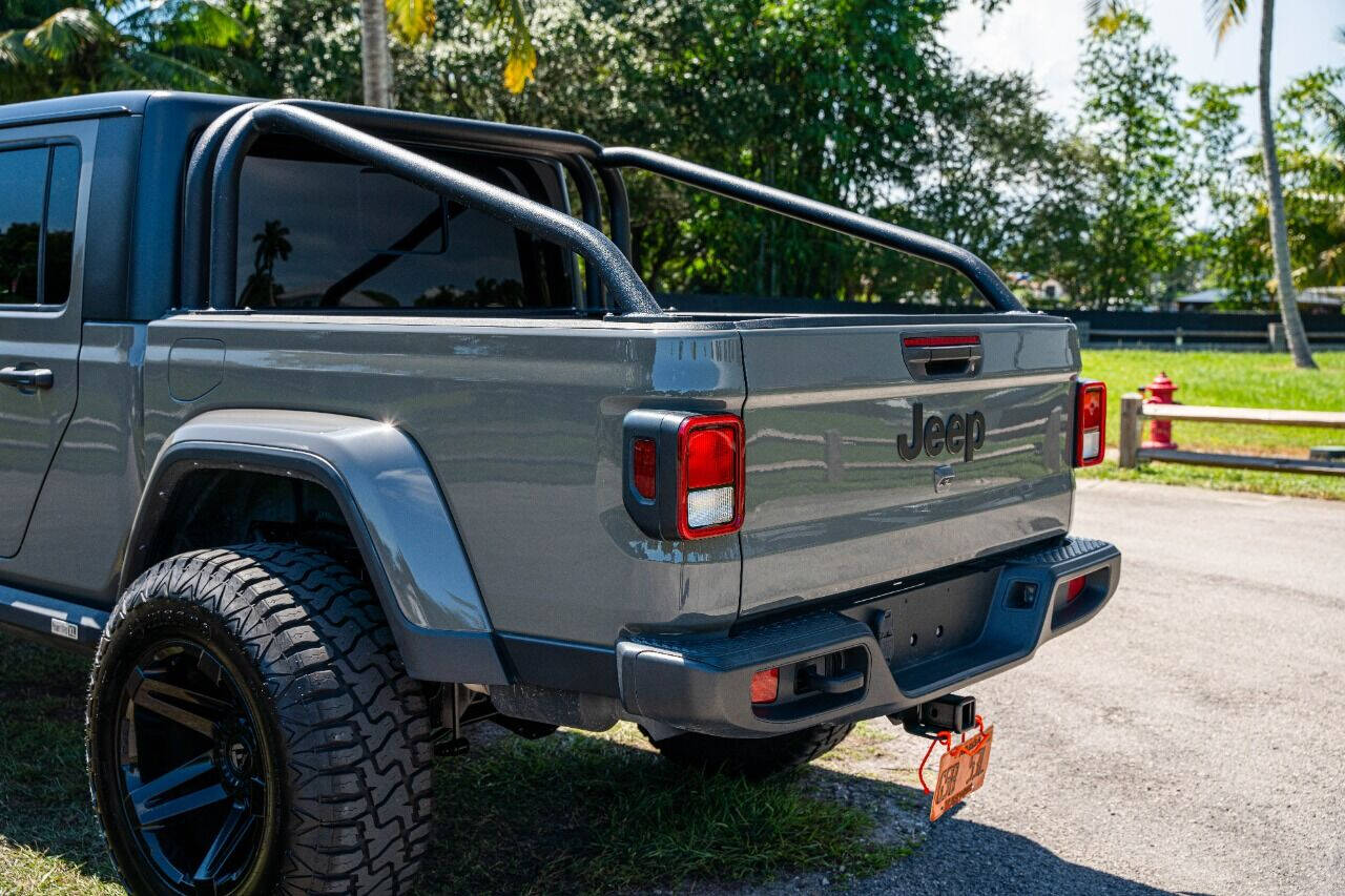 2021 JEEP Gladiator Pickup - $56,999