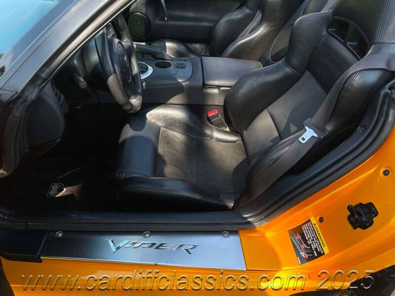 2003 Dodge Viper SRT-10