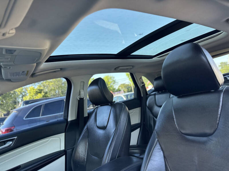 2017 Ford Edge Titanium