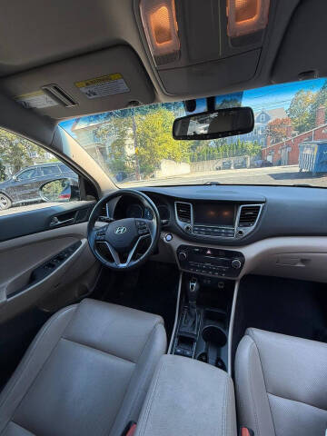 2017 Hyundai Tucson SE Plus