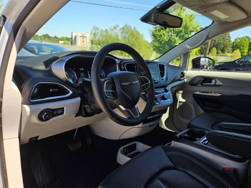 2024 Chrysler Pacifica Touring L