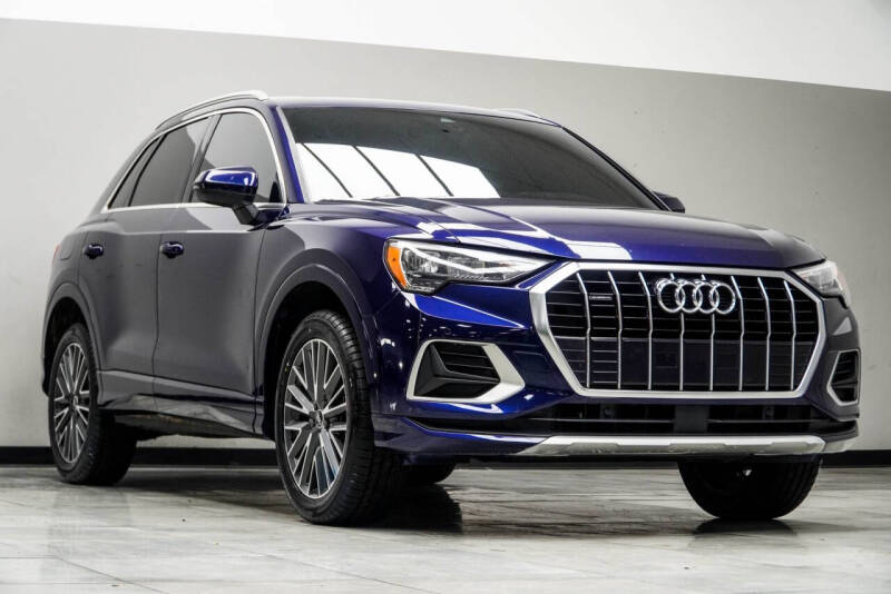 2022 Audi Q3 quattro Premium 40 TFSI