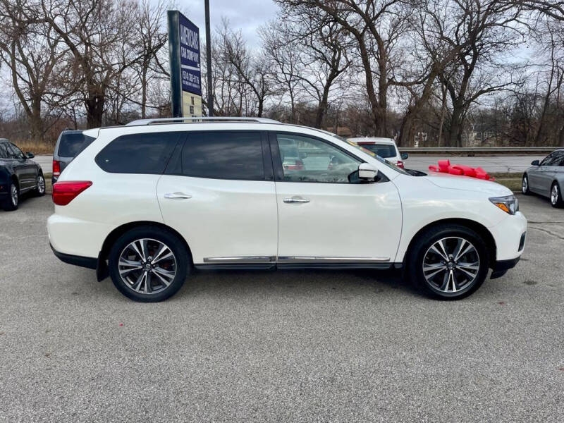 2017 Nissan Pathfinder Platinum photo 5