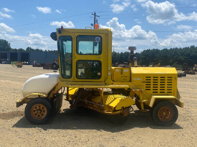 2003 Superior DT80J