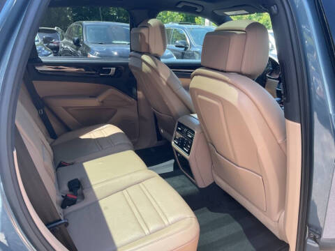 2019 Porsche Cayenne E-Hybrid