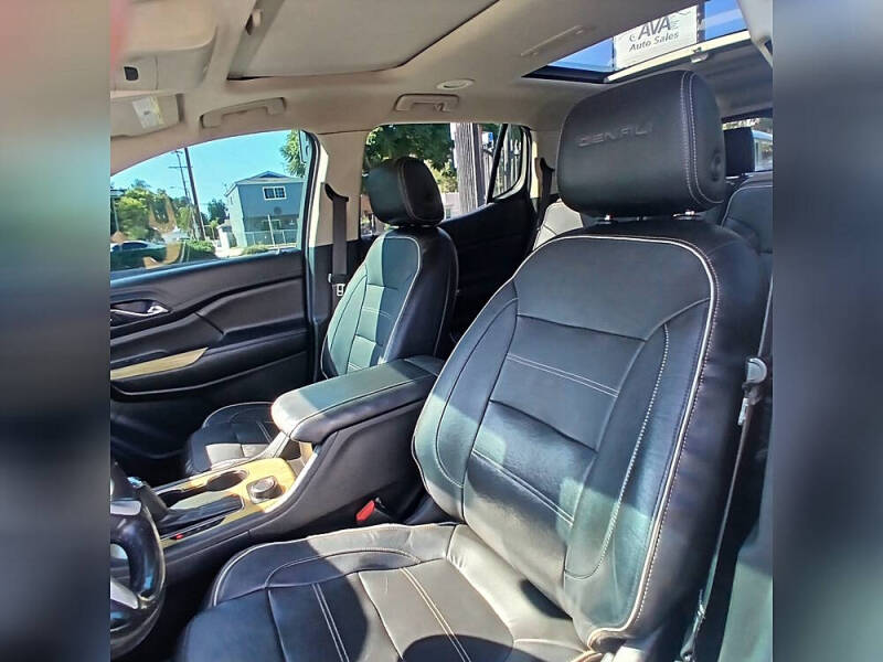 2019 GMC Acadia Denali