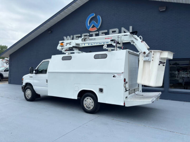 2017 Ford E350 Bucket Van