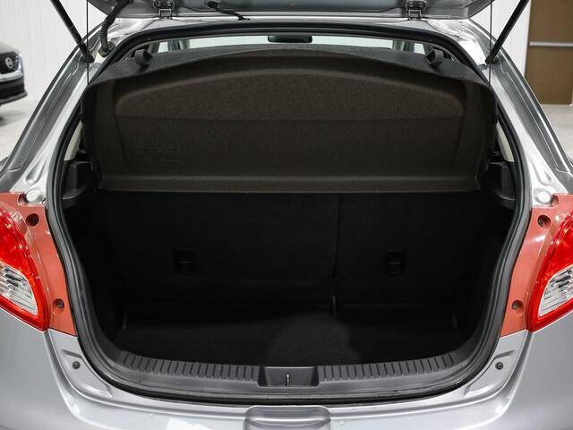 2011 Mazda MAZDA2 Touring