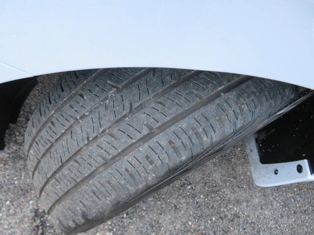 2024 Nissan Versa SR