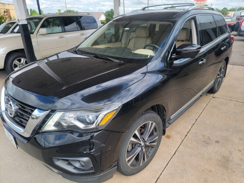 2017 Nissan Pathfinder Platinum