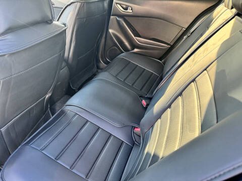 2015 Mazda MAZDA3 i Sport