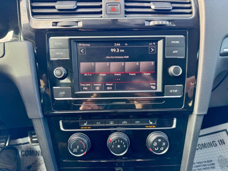 2018 Volkswagen Golf GTI S