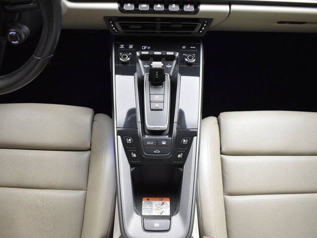 2022 Porsche 911 Carrera