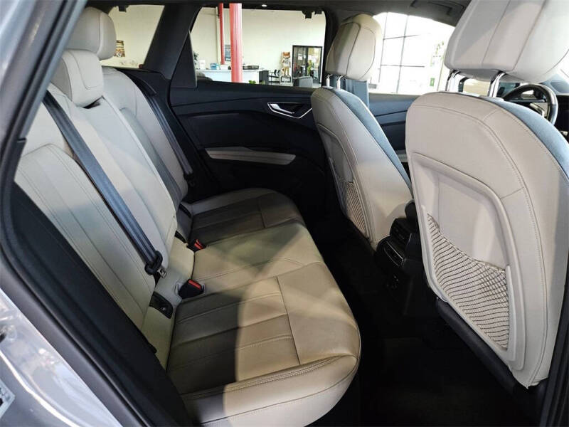 2022 Audi Q4 e-tron quattro Premium 50