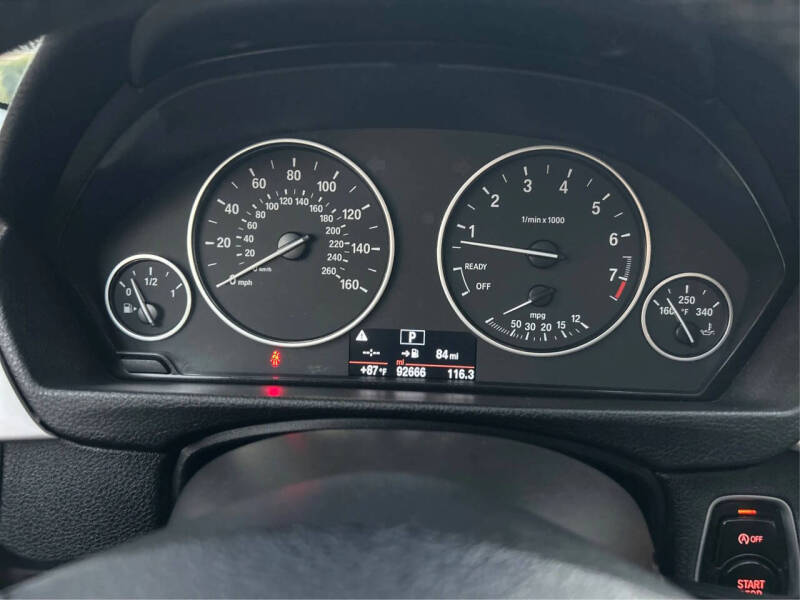 2014 BMW 3 Series 320i