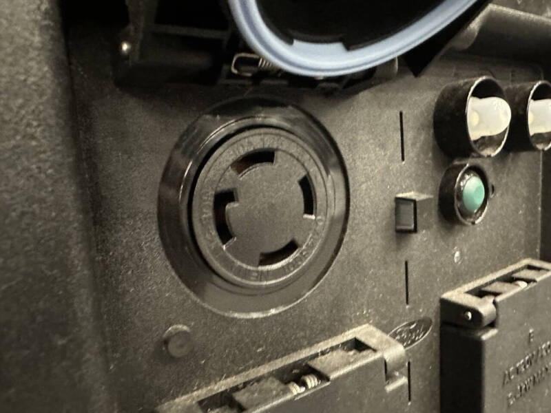 2023 Ford F-150 Lightning XLT