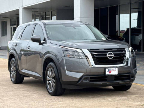 2025 Nissan Pathfinder S
