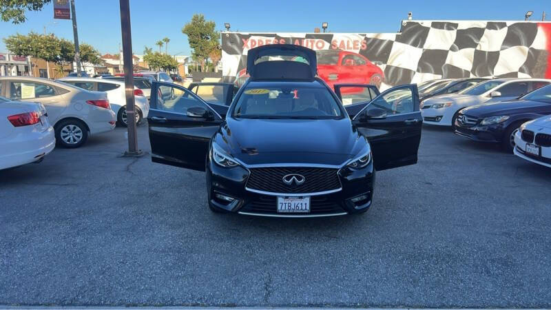 2017 Infiniti QX30 Sport