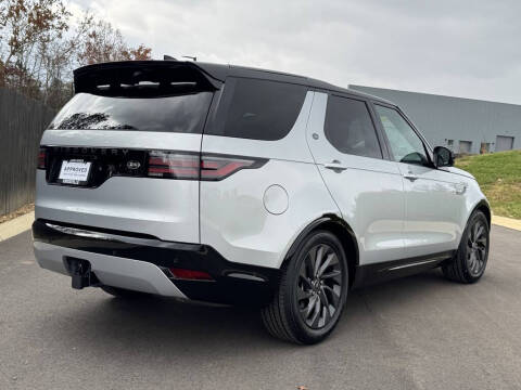 2023 Land Rover Discovery P300 S R-Dynamic
