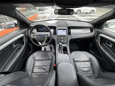 2016 Ford Taurus SEL