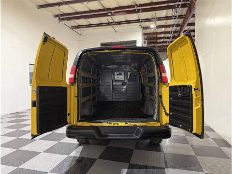 2018 GMC Savana 2500