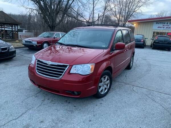 2008 Chrysler Town and Country for sale at Dutch and Dillon Car Sales in Lee's Summit MO