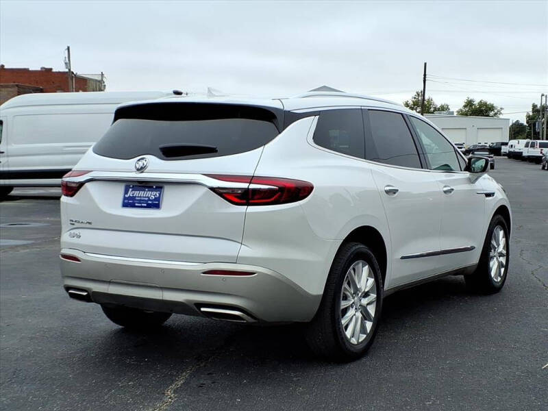 2021 Buick Enclave Essence