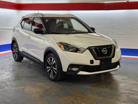 2020 Nissan Kicks SR