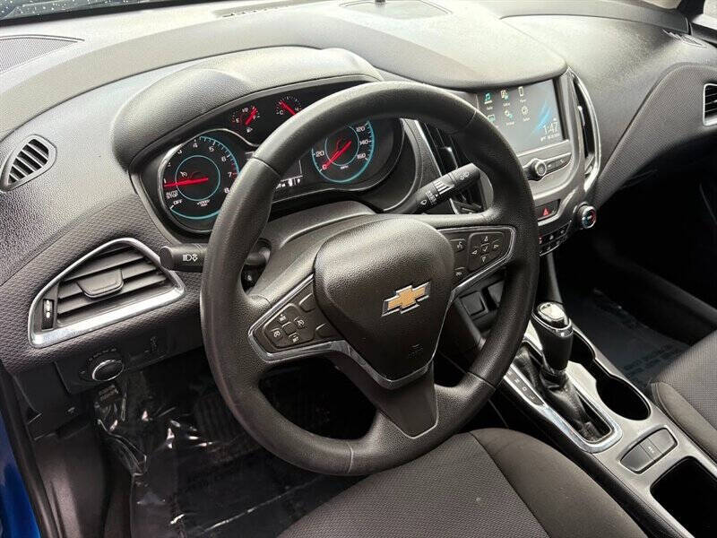 2017 Chevrolet Cruze LT Auto