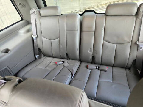 2004 Cadillac Escalade