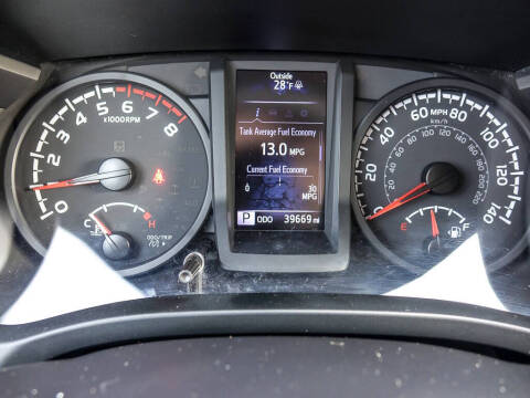 2022 Toyota Tacoma SR