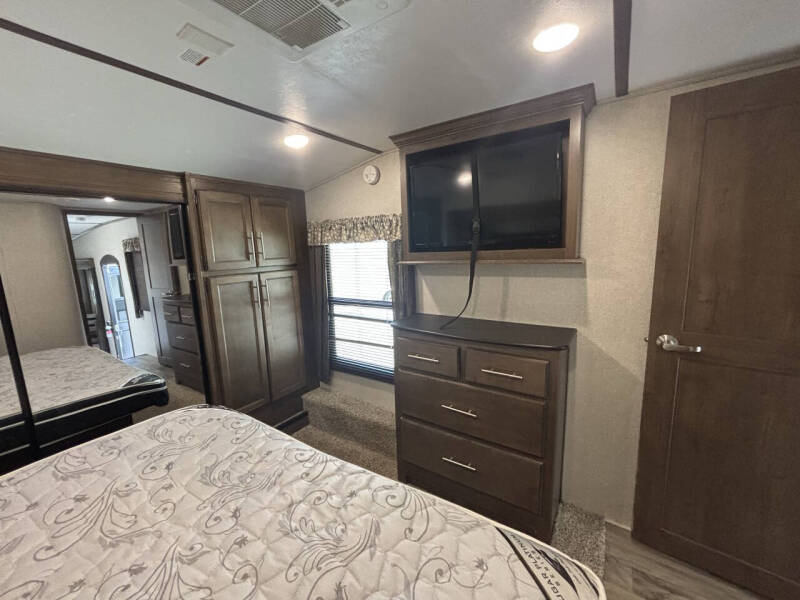 2019 Keystone RV COUGAR 338RLK