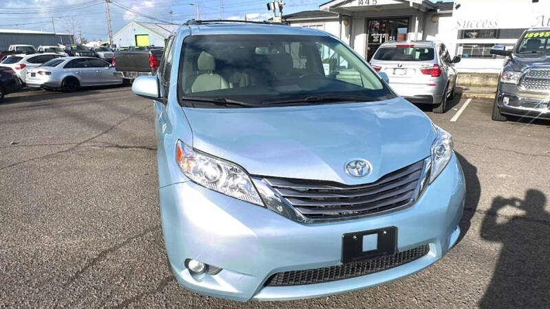 2017 Toyota Sienna