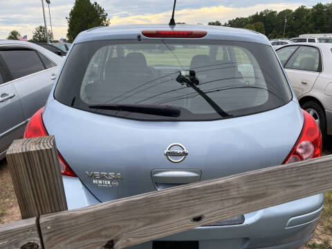 2011 Nissan Versa 1.8 S