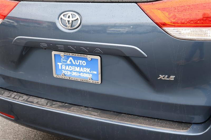 2014 Toyota Sienna XLE 8-Passenger