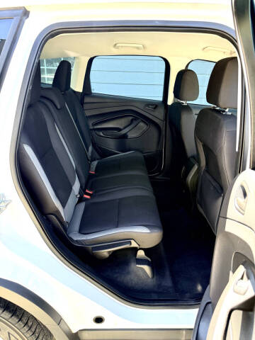 2015 Ford Escape S