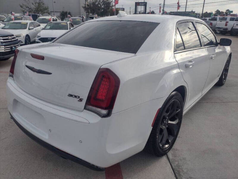 2021 Chrysler 300 S V6