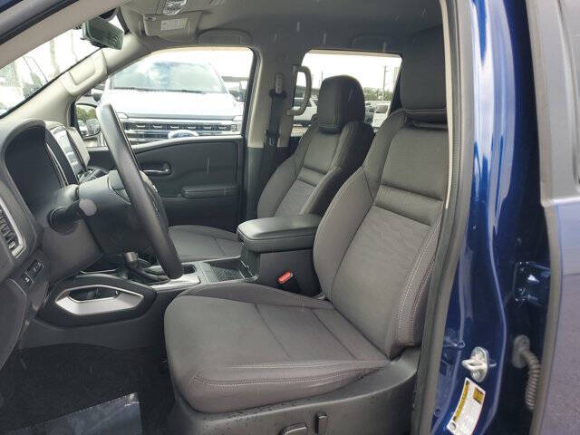 2022 Nissan Frontier SV