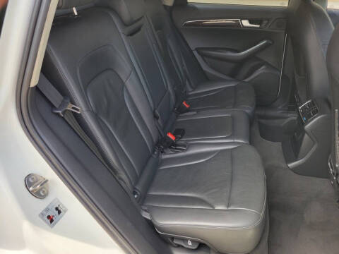 2012 Audi Q5 2.0T quattro Premium