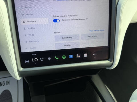 2019 Tesla Model X Standard Range