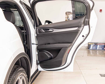 2025 Alfa Romeo Stelvio